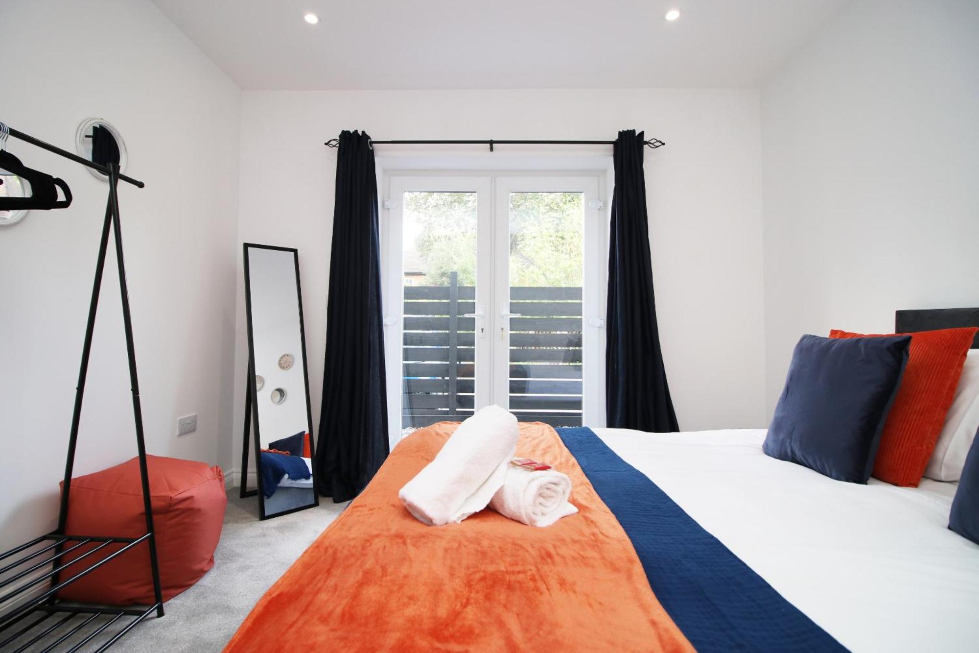 Apartment Casa Di Pietra - Centre With Patio, Free Private Parking *
