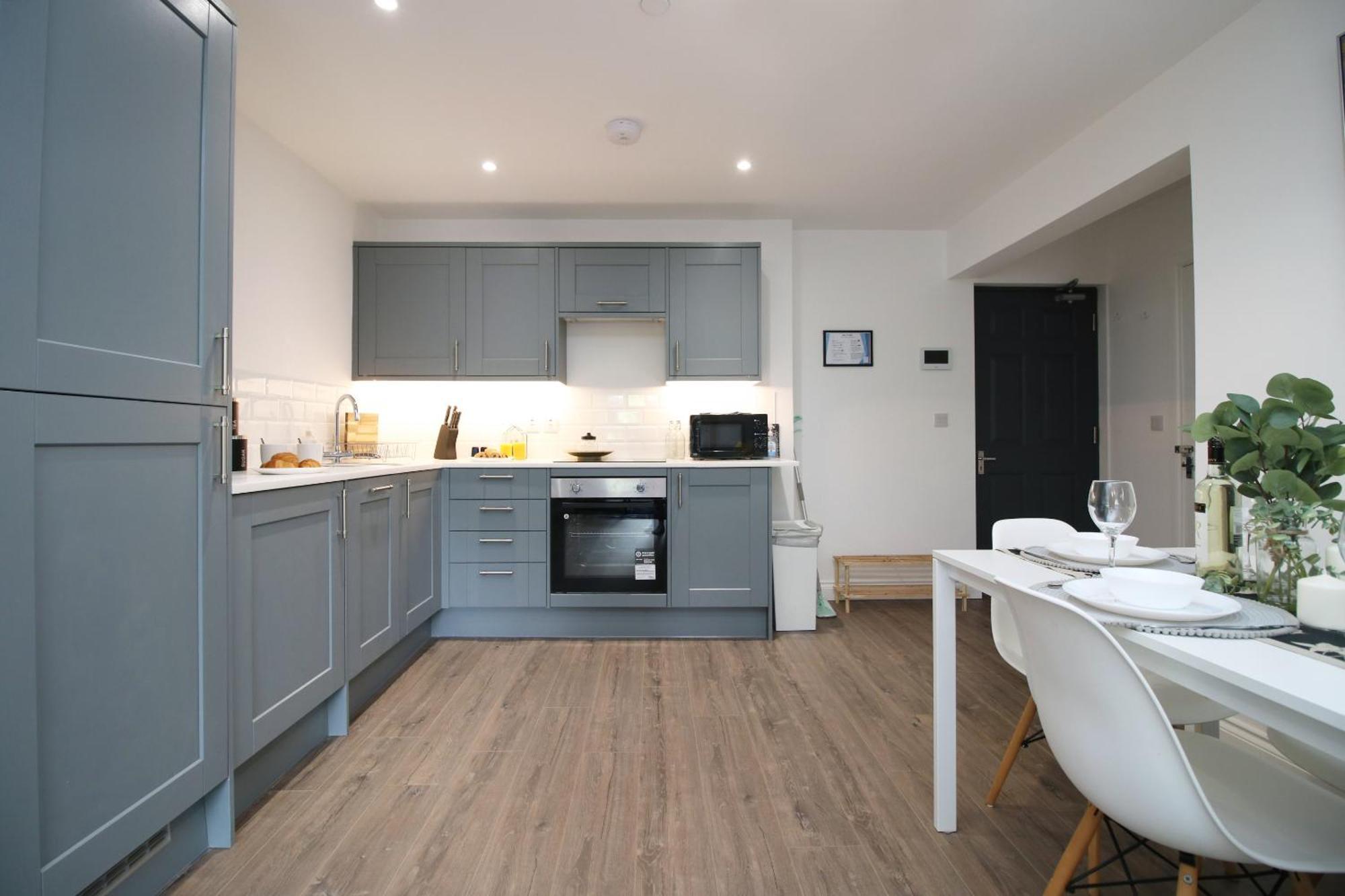 Casa Di Pietra - Centre With Patio, Free Private Parking Apartment *