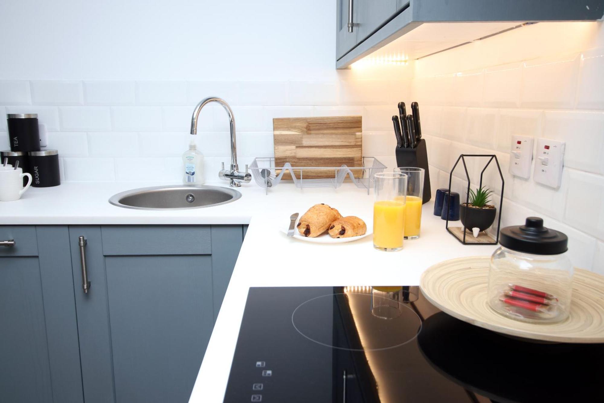 Casa Di Pietra - Centre With Patio, Free Private Parking Apartment *