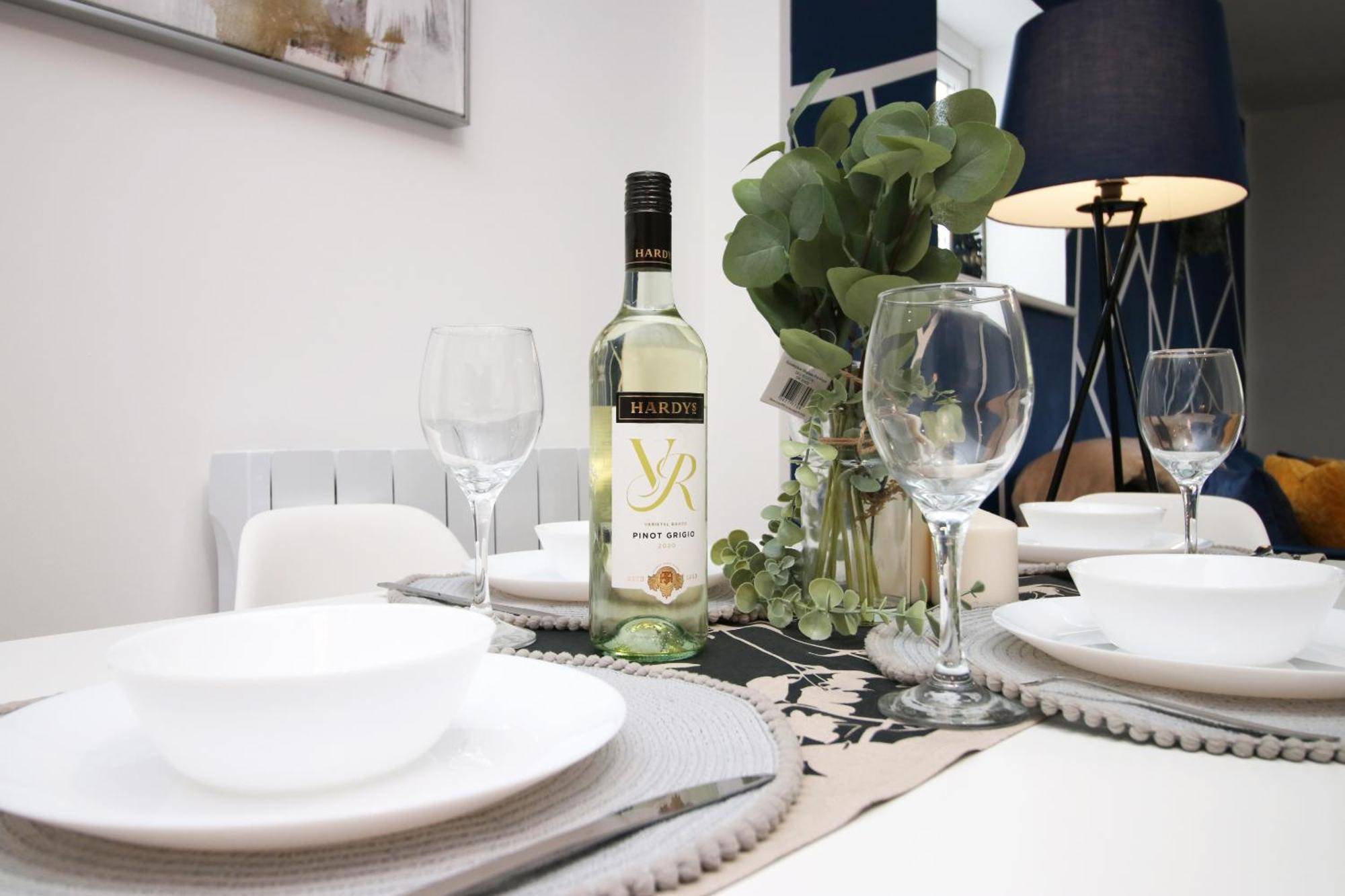 Casa Di Pietra - Centre With Patio, Free Private Parking *