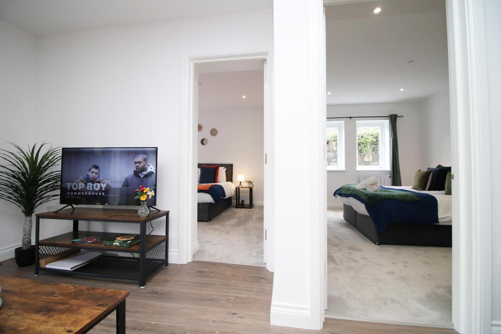 Casa Di Pietra - Centre With Patio, Free Private Parking * Cardiff